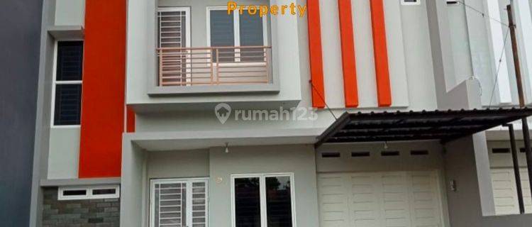 Rumah Mewah 3 Lantai Di Veteran Utara 1