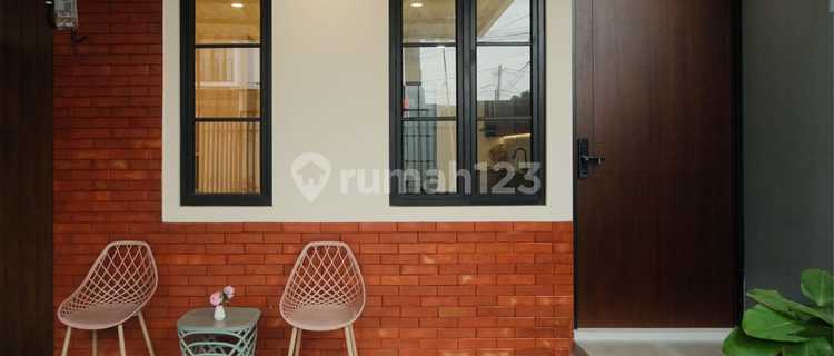 Build Your Dream Interior in This Modern Two-Story Home! 1