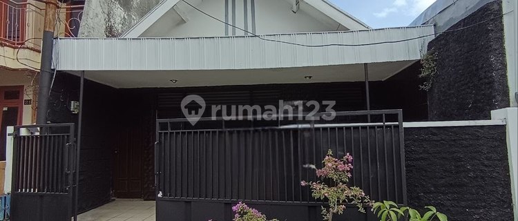 Rumah Dikontrakan area Klojen Tengah Kota Malang Dekat JL. Kawi 1