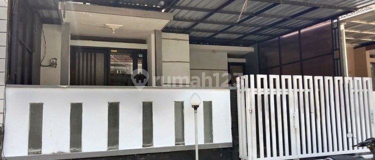 Ready-to-Occupy House in Pandanwangi, Simple Lease Terms, Excellent 1