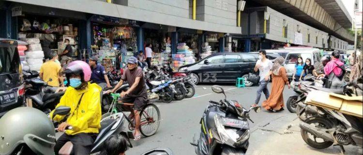 Disewakan Kios 2 Lantai di Jalan Petak Baru Pasar Pagi Asemka 1