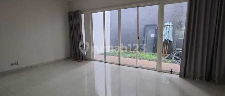 Sewa Rumah Kebayoran Residences Semi Furnished 4+1 Kamar 1