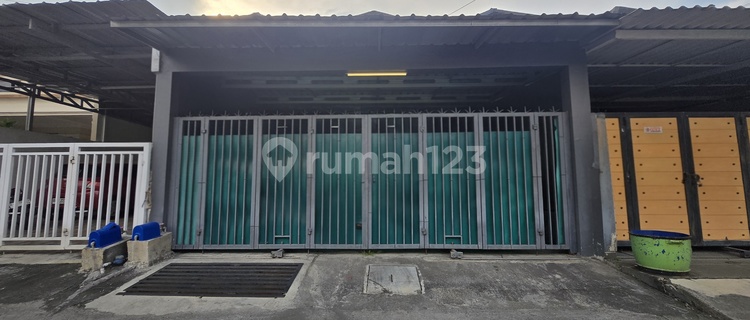 Rumah 2 Lantai bisa untuk Tempat Usaha di Newton Hill 1