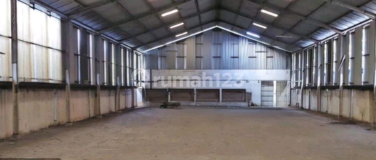 Gudang Serba Guna di Banyumanik, Semarang. 1