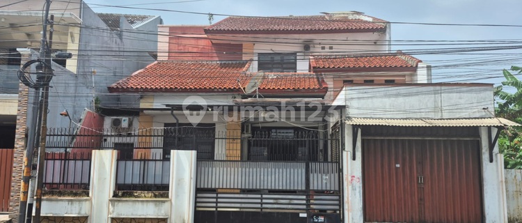 Rumah 4 Kamar di Dekat Pintu Tol Gayam Sari, Semarang Timur 1