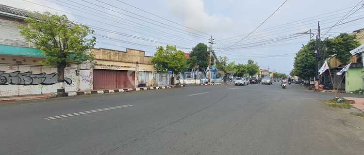 Strategic Shop House in South Sidakaya Cilacap, easy access to the Town Square. 1