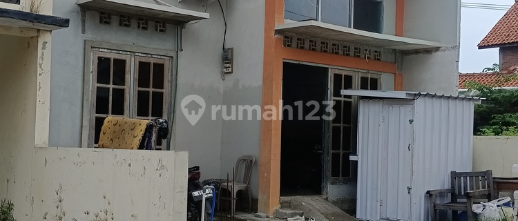 Half-Finished 2-Story House Safe Neighborhood Flood-Free Close to City Business Center 1