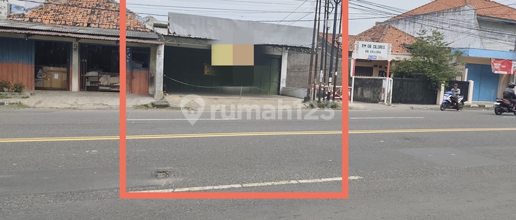 Strategic Ex-Showroom Shop House Near Ciperna Toll 1