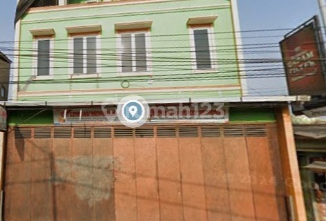 3-Storey Shophouse For Rent on Main Road, Teluk Pucung Street 1