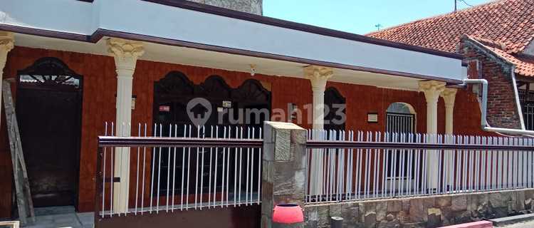 Rumah Tengah Kota, Dekat Mesjid Agung, Dekat Tol Gayamsari 1