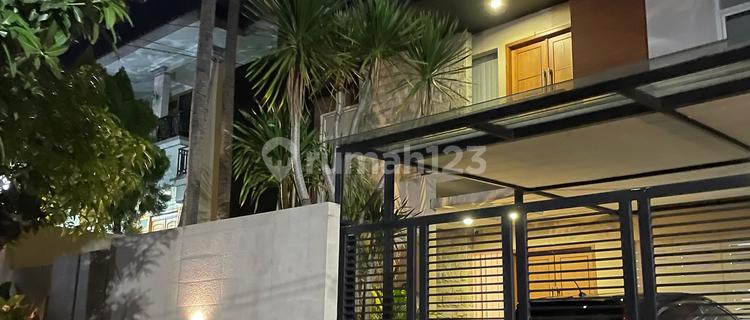 Rumah Bagus 2 Lantai Tengah Kota Full Furnished Semeru 1