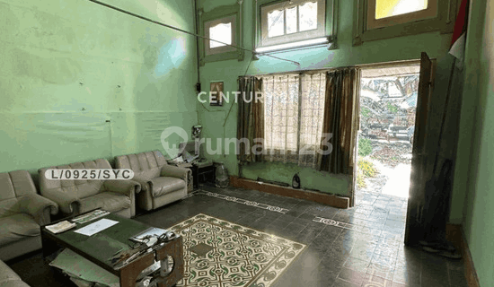 House Suitable for Cafe, Strategic Location in Sayap Riau, Bandung. 1