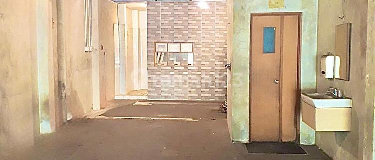 Strategic Roadside Shop House, Affordable, Business Access, Near Schools, Near Public Transportation, Near Toll Road in Hayam Wuruk, West Jakarta 1