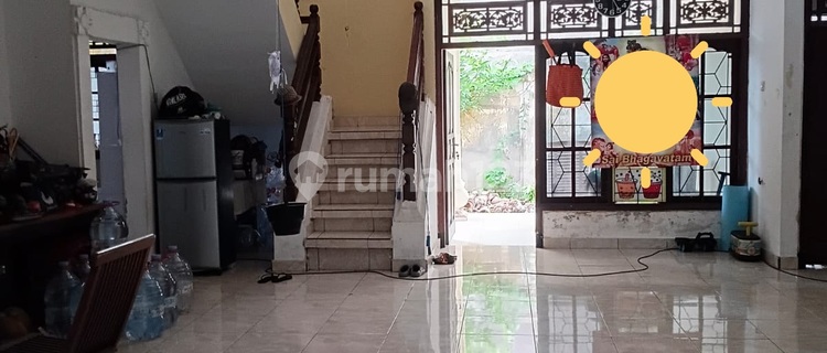 2nd Floor House, Menuri Street, Kesiman Kertalangu, East Denpasar 1