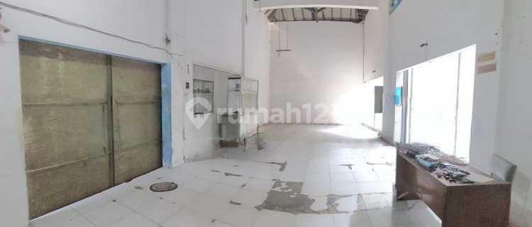 Strategic Warehouse in the Center of Semarang City Flood-Free 1