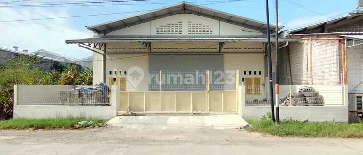 Very Cheap Warehouse in Very Good Condition, Owner Needs Money 1