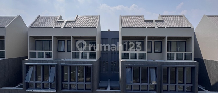 For Rent Delrey Business Town Shophouse, Strategic Location in BSD City, Double Facade 1