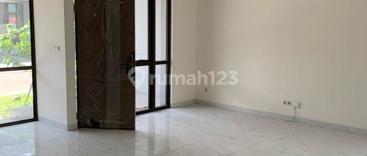 Rumah Minimalis Bagus Siap Huni di Suvarna Sutera Sutera Cluster Dakota Tangerang 1