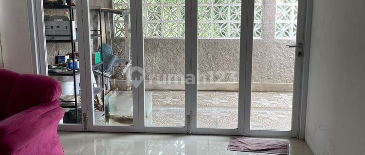 Strategic Supriyadi House and Business Space Many Shops 1