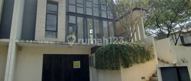 Ready-to-occupy house in the Elite BSD area 1