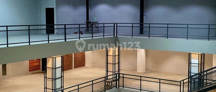 Strategic Business Space Ready-to-Use Premium Business in West Semarang 1