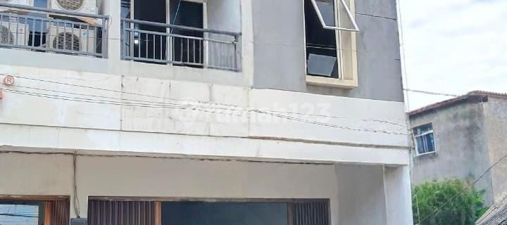 Premium Ready-to-Use Ruko for Business in Imam Bonjol 1