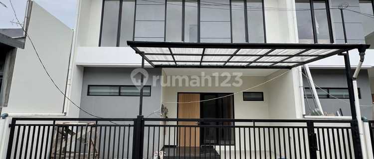 Cool Minimalist 2-Story House on A H Nasution Street, Bandung 1