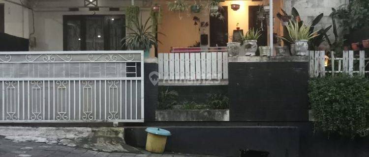 Rumah One Gate System di Dalung dekat Canggu Bali 1