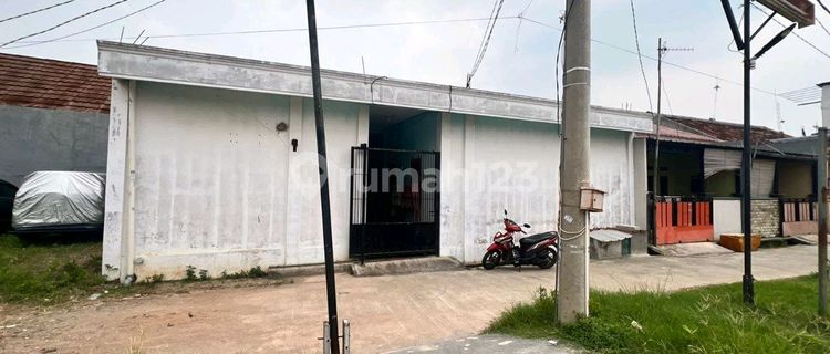 For Quick Sale: 9-Door Boarding House in Kebalen 1