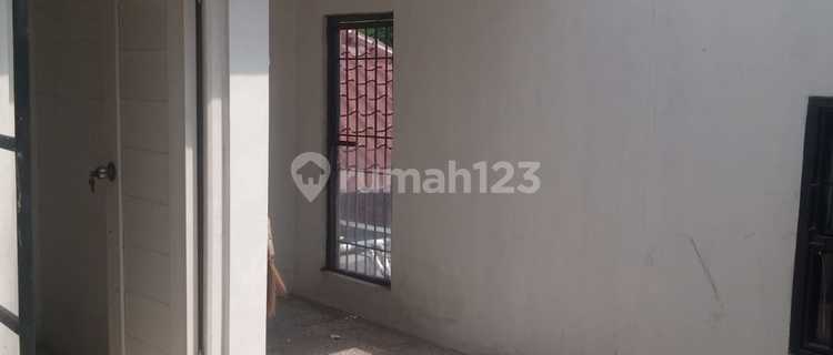 For Rent, Strategic House. Legendary Tourist Area. 1