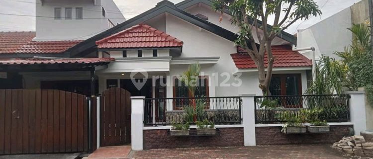 1.5-Story House in Pondok Nirwana Baruk Near Merr Ready to Occupy 1