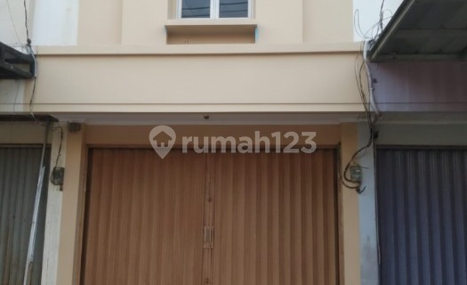 For Rent: 2 1/2 Story Shop House in Harapan Indah, Bekasi 1