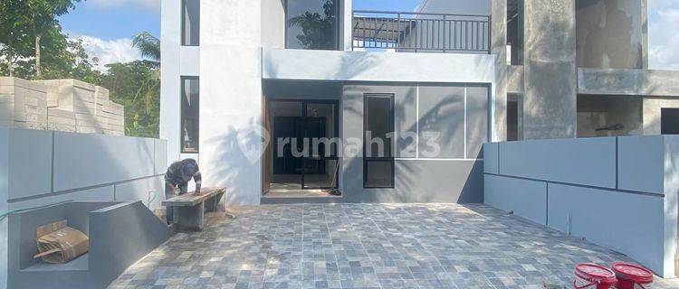 Ready-to-Occupy Contemporary House Near Kulonprogo Police Station 1