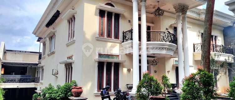Disewakan Rumah Megah Mewah Di Ciracas 1