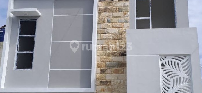 Rumah Medin. Dekat Tol, Murah Mewah Baru, Townhouse di Kota Depok 1