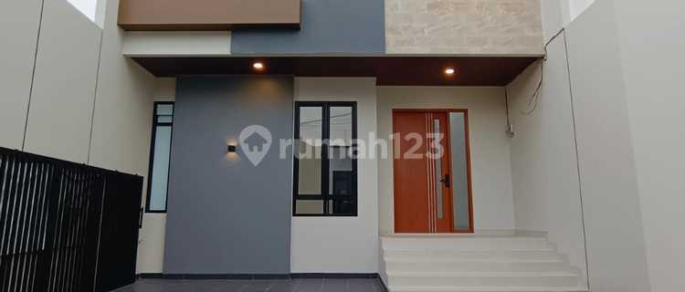 New Ready-to-Occupy House in Kembangan Meruya, West Jakarta 1