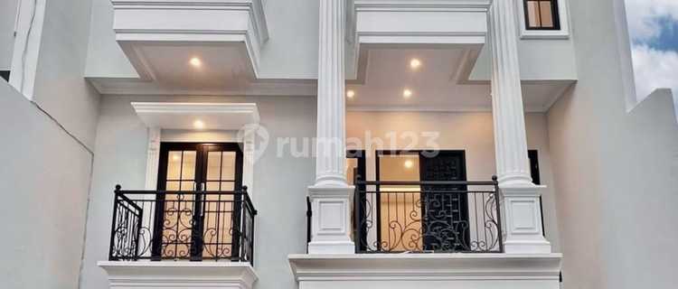 New Ready-to-Occupy Townhouse in Jagakarsa, South Jakarta 1