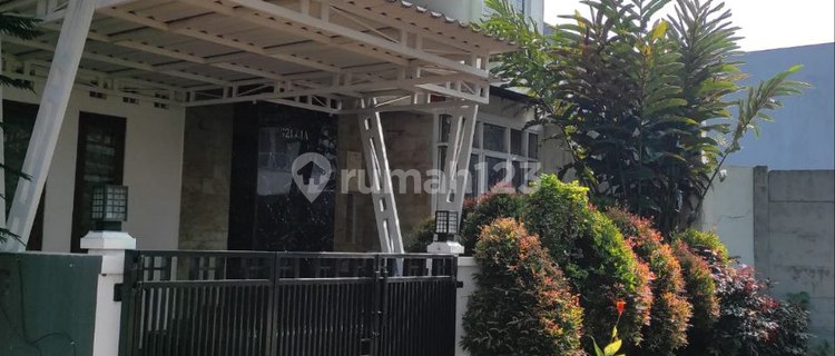 Rumah 3 Lantai di Citra Gran Cibubur Kota Bekasi 1