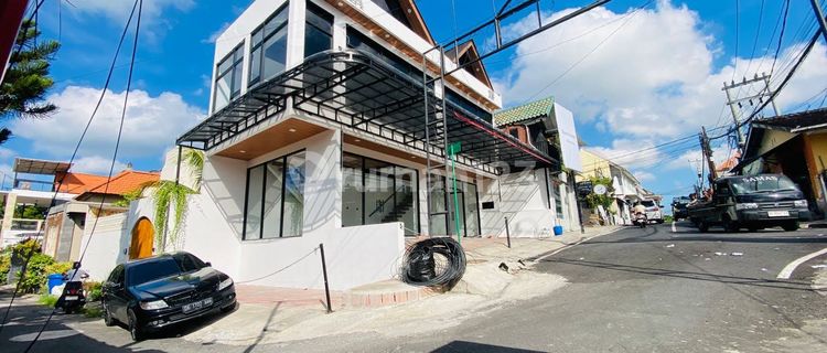 2-Unit and 2-Story Shop House, Hook Position, Ready to Use, Strategic Location, Canggu 1