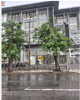 NEW AND LUXURIOUS 5-STORY SHOPHOUSE IN SOUTHERN POINT MARGOREJO SURABAYA WITH ELEVATOR 1
