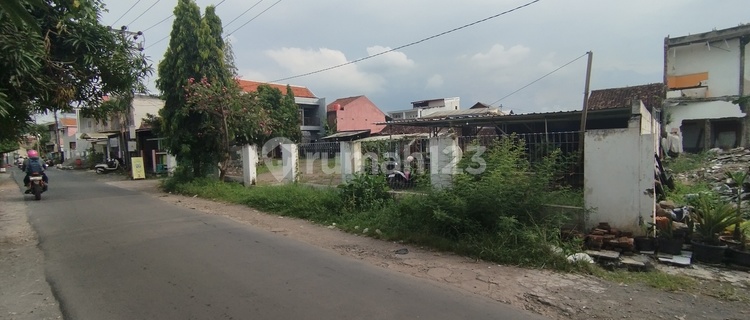 2-Story House with Premium Land for Boarding 1