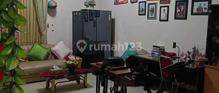 Rumah I-D 2 Lantai Plamongan Siap Pakai 1
