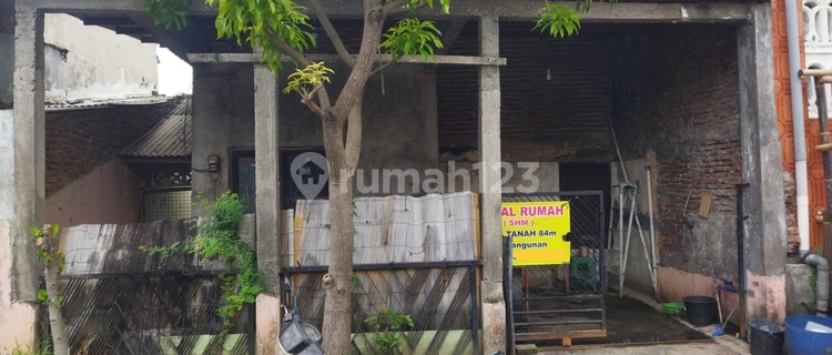 Cheap Land with Old Buildings, Need Money 1