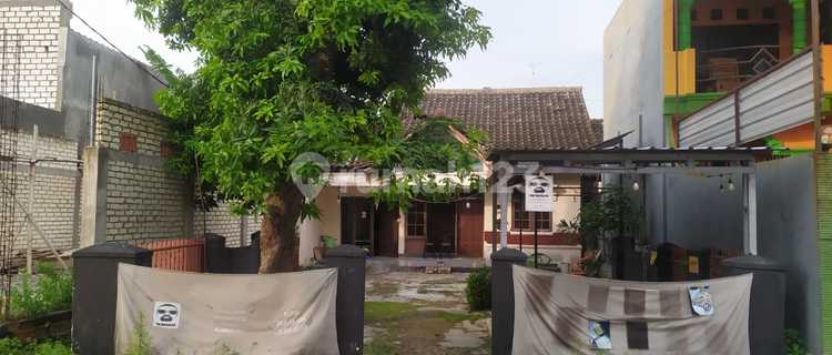 Rumah Hitung Tanah, Latsari Tuban 1