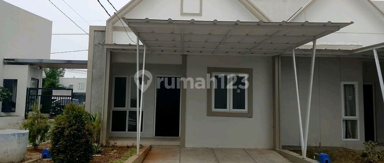 Affordable Minimalist Serene House in Tole Iskandar with LRT KRL Access, Space for 2 Cars, SHM 1