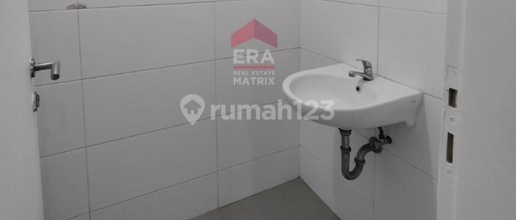 For rent, semi-furnished house, ready to occupy, strategic location in JGC. 1