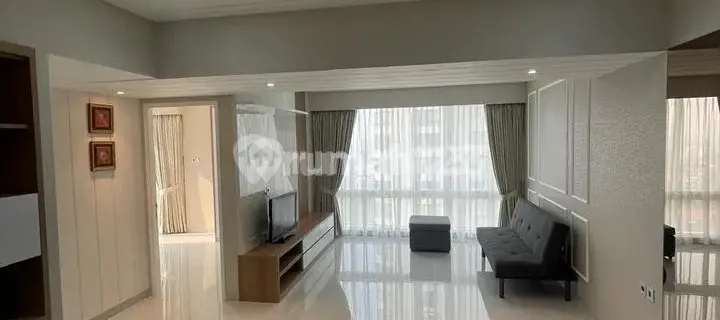 Disewakan Condominium Taman Anggrek, Design Modern. Siap Huni 2 BR Furnished 1