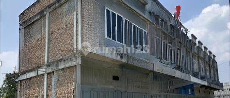 Ruko 2 Lantai 68 m2 di Lokasi Ramai Cocok untuk Usaha Kantor 1