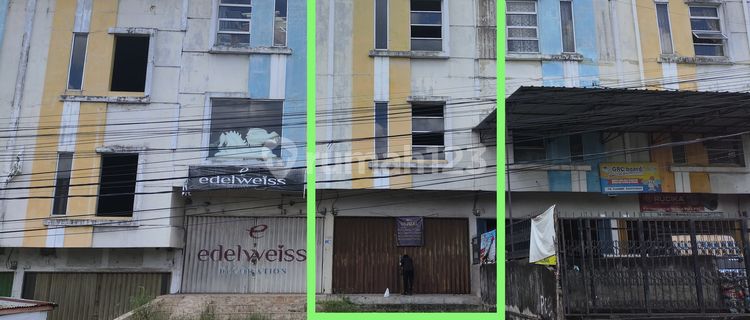 For Sale: 3-Story Shop House, Strategic Location, Affordable Price! 1