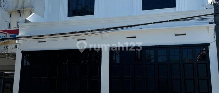 For Sale: Ready-to-Occupy Shop House on Main Road in Btn Minasaupa, Free TV and AC 1